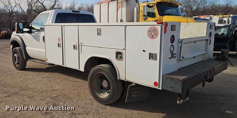 image for item EO4941 2015 Ford F550 utility / service truck