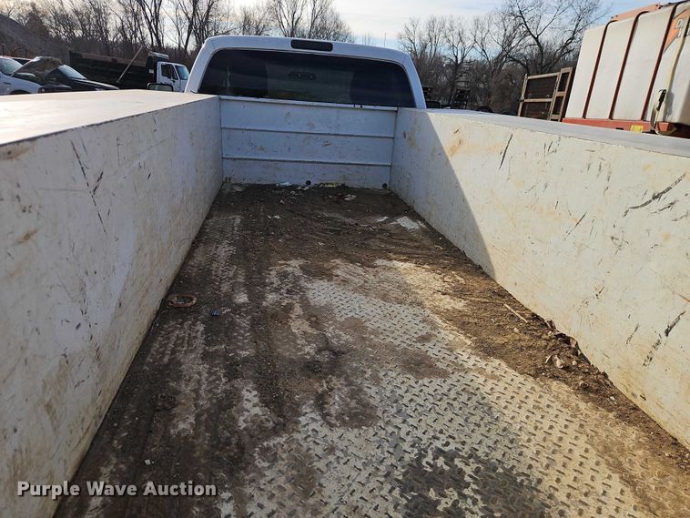 image for item EO4941 2015 Ford F550 utility / service truck