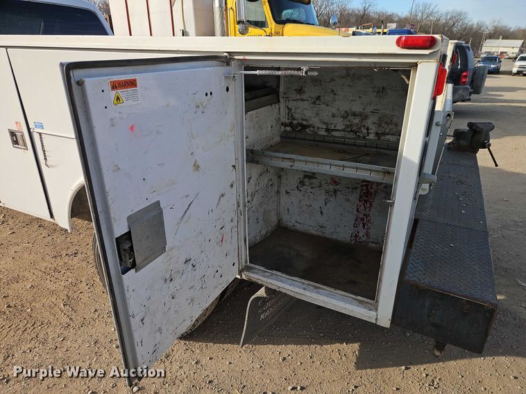 image for item EO4941 2015 Ford F550 utility / service truck