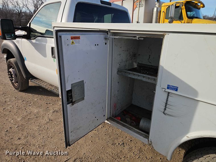 image for item EO4941 2015 Ford F550 utility / service truck