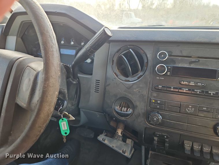 image for item EO4941 2015 Ford F550 utility / service truck