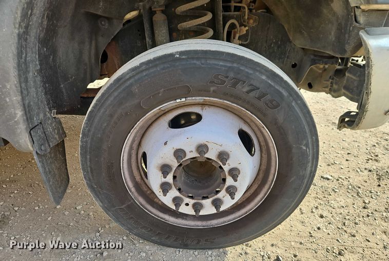 image for item EO4941 2015 Ford F550 utility / service truck