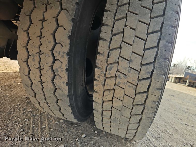 image for item EO4941 2015 Ford F550 utility / service truck