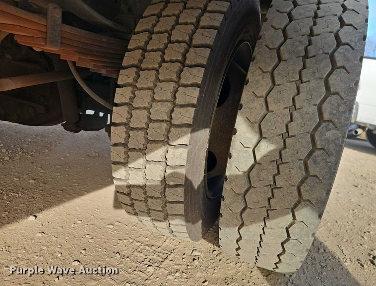 image for item EO4941 2015 Ford F550 utility / service truck