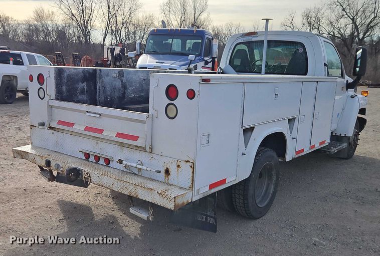 image for item EO4942 2006 Chevrolet C4500 utility / service truck