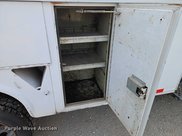 image for item EO4942 2006 Chevrolet C4500 utility / service truck