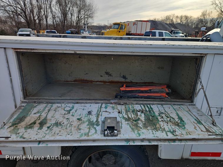 image for item EO4942 2006 Chevrolet C4500 utility / service truck