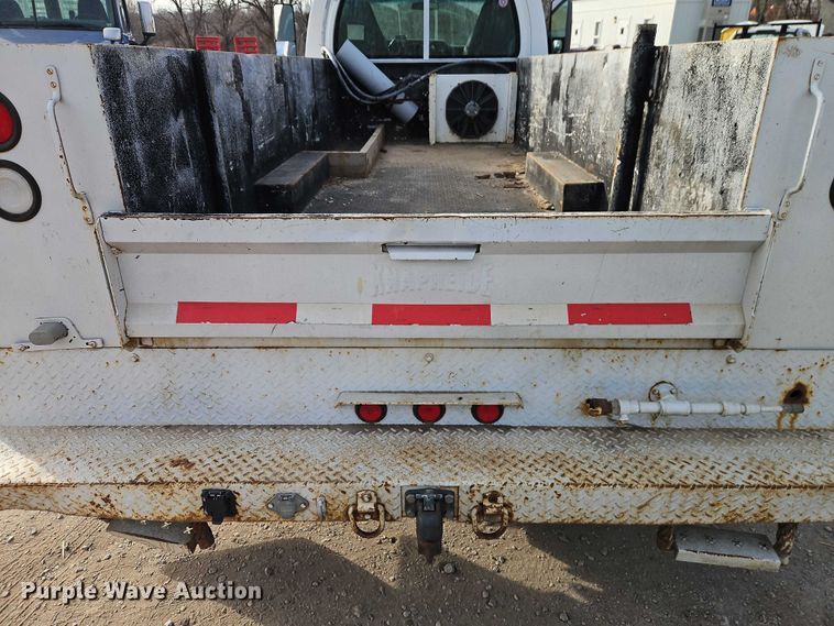 image for item EO4942 2006 Chevrolet C4500 utility / service truck