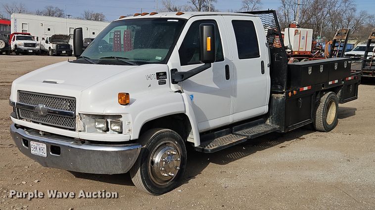 image for item EO4943 2008 Chevrolet C4500 flatbed truck