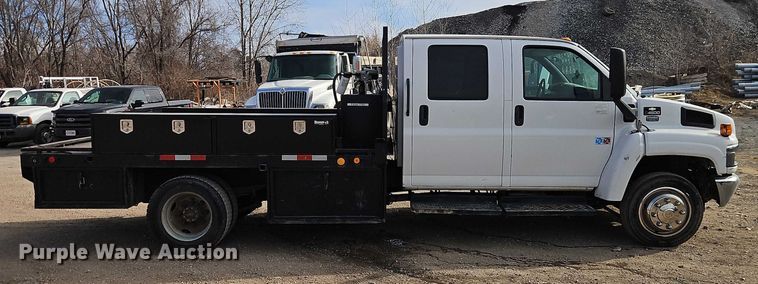 image for item EO4943 2008 Chevrolet C4500 flatbed truck