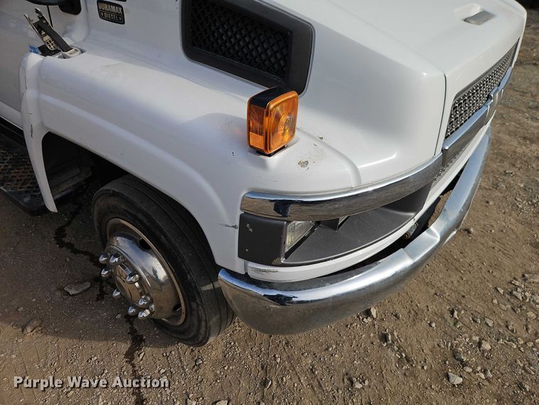 image for item EO4943 2008 Chevrolet C4500 flatbed truck