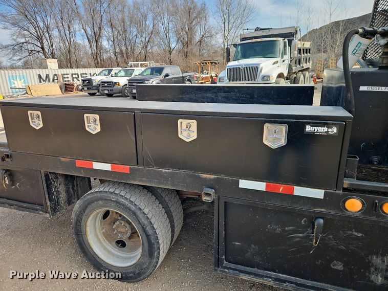 image for item EO4943 2008 Chevrolet C4500 flatbed truck