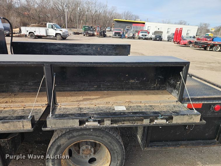 image for item EO4943 2008 Chevrolet C4500 flatbed truck