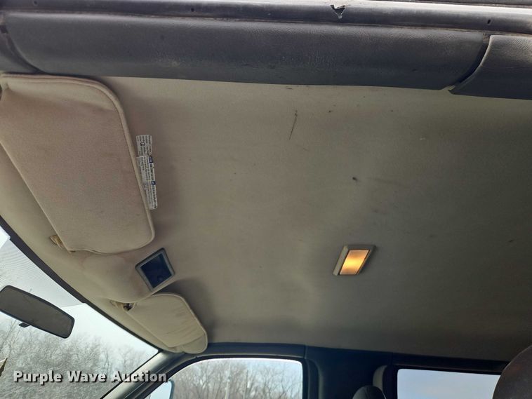 image for item EO4943 2008 Chevrolet C4500 flatbed truck