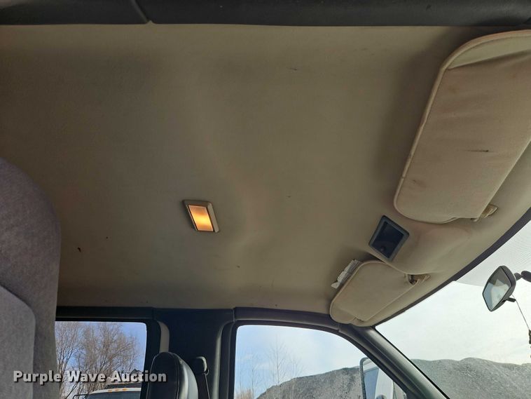 image for item EO4943 2008 Chevrolet C4500 flatbed truck