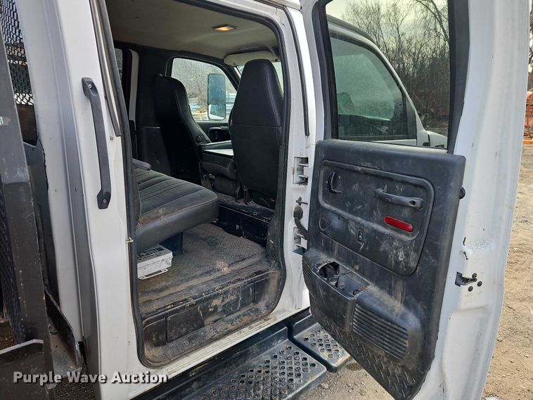 image for item EO4943 2008 Chevrolet C4500 flatbed truck