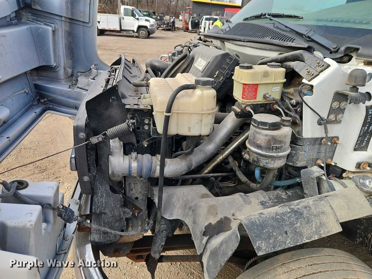 image for item EO4943 2008 Chevrolet C4500 flatbed truck