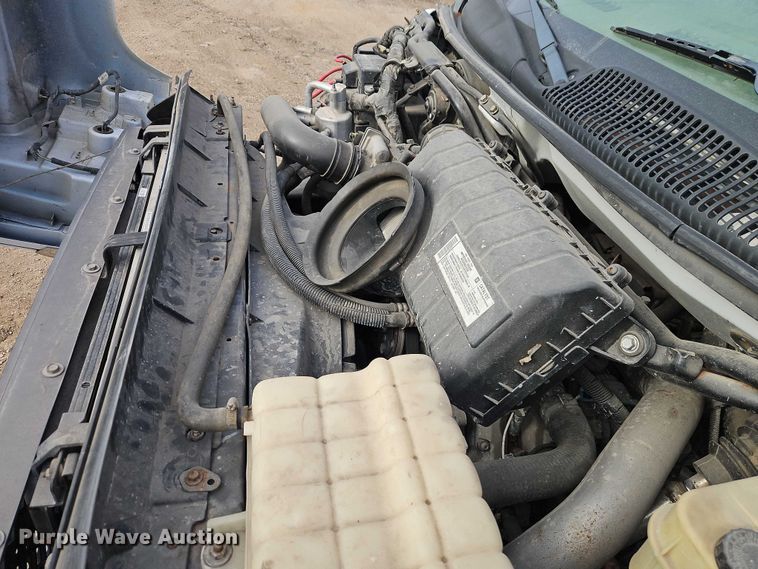 image for item EO4943 2008 Chevrolet C4500 flatbed truck