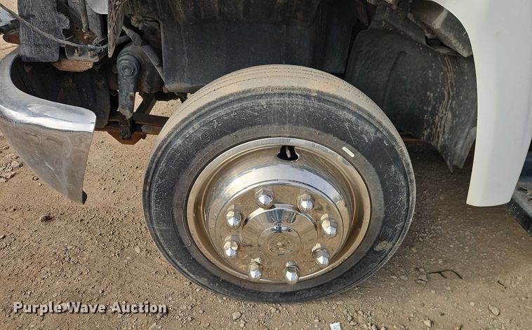 image for item EO4943 2008 Chevrolet C4500 flatbed truck