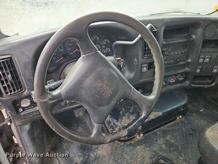 image for item EO4944 2009 GMC C5500 flatbed truck