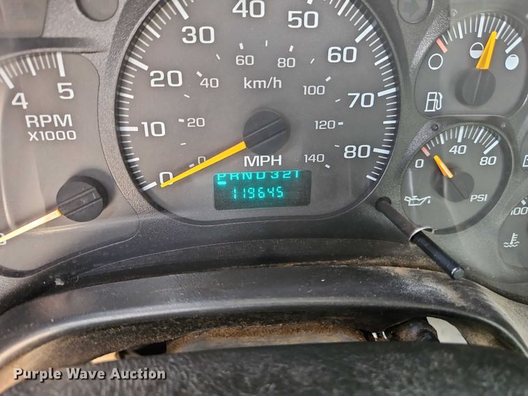 image for item EO4944 2009 GMC C5500 flatbed truck