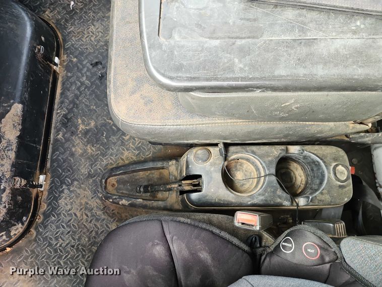 image for item EO4944 2009 GMC C5500 flatbed truck