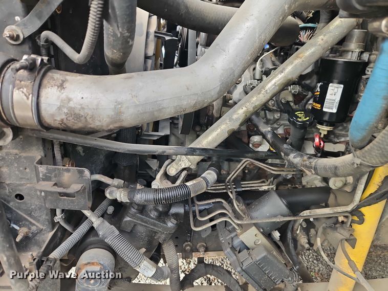 image for item EO4944 2009 GMC C5500 flatbed truck