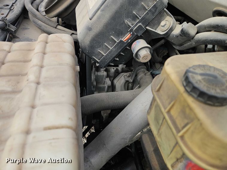 image for item EO4944 2009 GMC C5500 flatbed truck