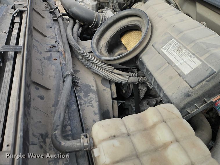 image for item EO4944 2009 GMC C5500 flatbed truck