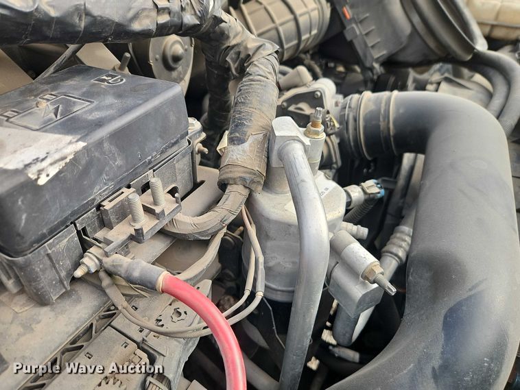 image for item EO4944 2009 GMC C5500 flatbed truck