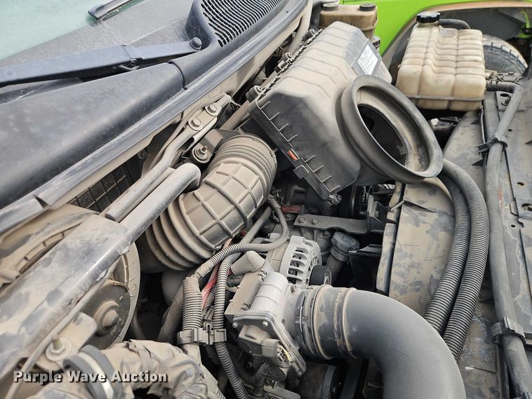 image for item EO4944 2009 GMC C5500 flatbed truck