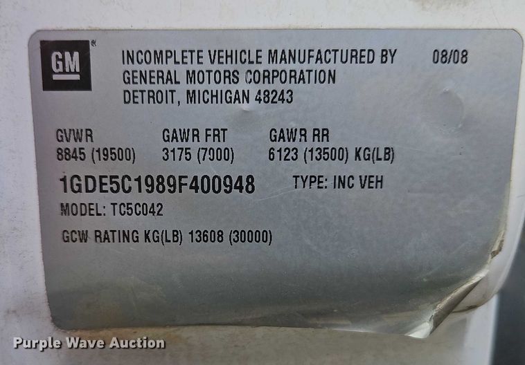 image for item EO4944 2009 GMC C5500 flatbed truck