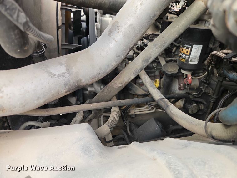 image for item EO4945 2009 GMC C5500 flatbed truck