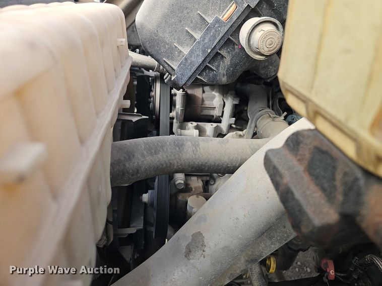 image for item EO4945 2009 GMC C5500 flatbed truck