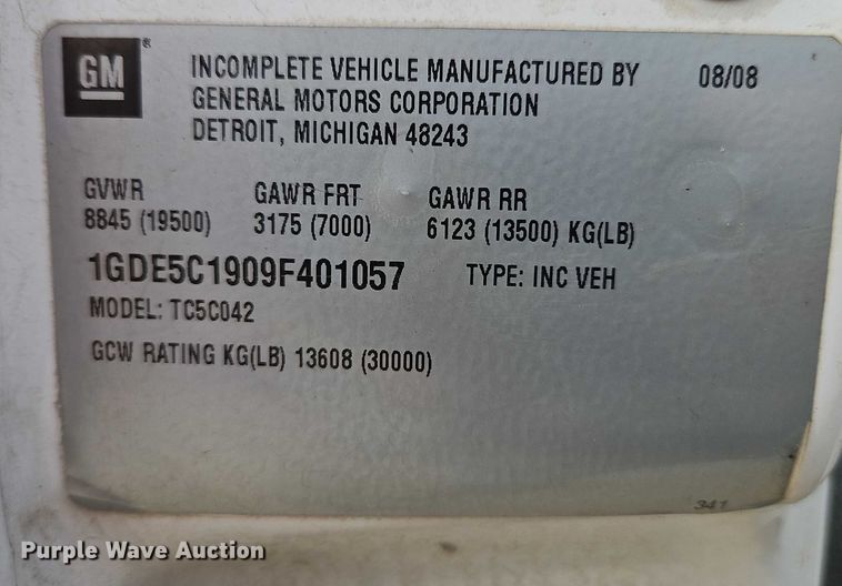 image for item EO4945 2009 GMC C5500 flatbed truck