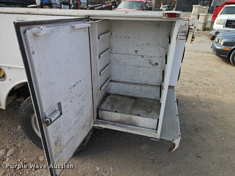 image for item EO4946 2013 Ford F250 utility bed pickup truck