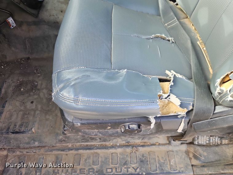 image for item EO4946 2013 Ford F250 utility bed pickup truck