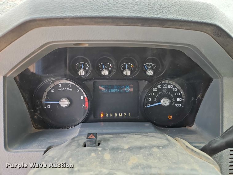 image for item EO4946 2013 Ford F250 utility bed pickup truck