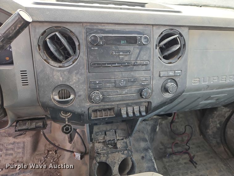 image for item EO4946 2013 Ford F250 utility bed pickup truck