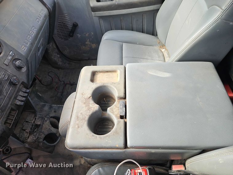 image for item EO4946 2013 Ford F250 utility bed pickup truck