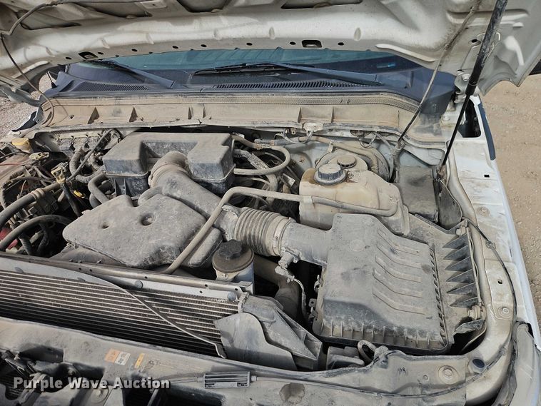 image for item EO4946 2013 Ford F250 utility bed pickup truck