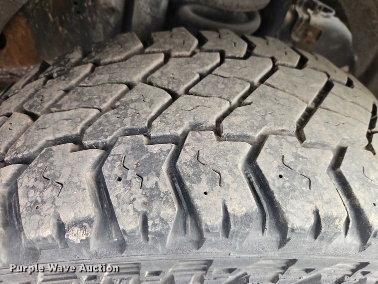 image for item EO4946 2013 Ford F250 utility bed pickup truck