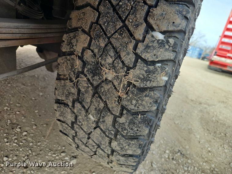 image for item EO4946 2013 Ford F250 utility bed pickup truck