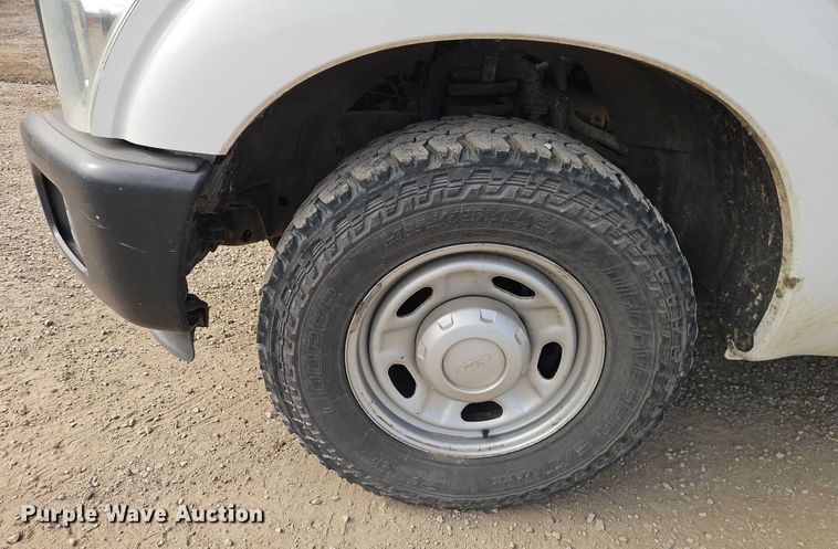 image for item EO4946 2013 Ford F250 utility bed pickup truck