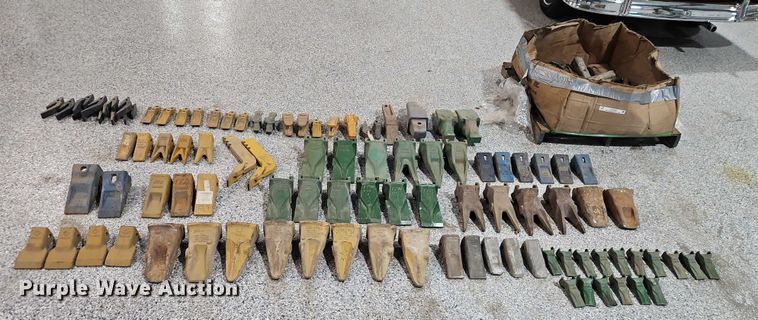 image for item EO4955 Bucket teeth