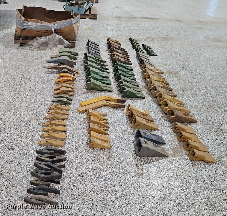 image for item EO4955 Bucket teeth