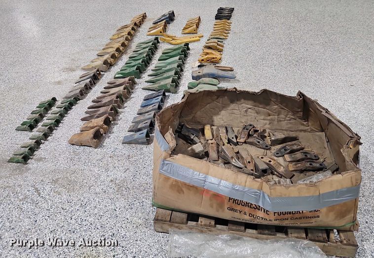 image for item EO4955 Bucket teeth