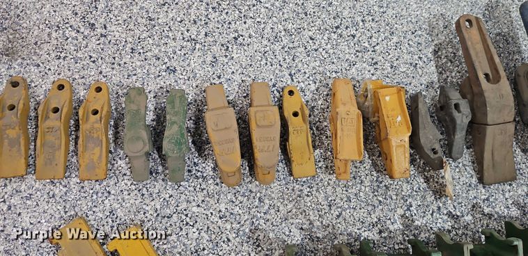 image for item EO4955 Bucket teeth