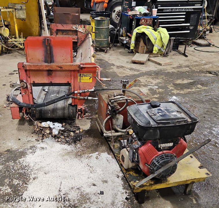 image for item EO4964 HTC 1800 tailgate conveyor