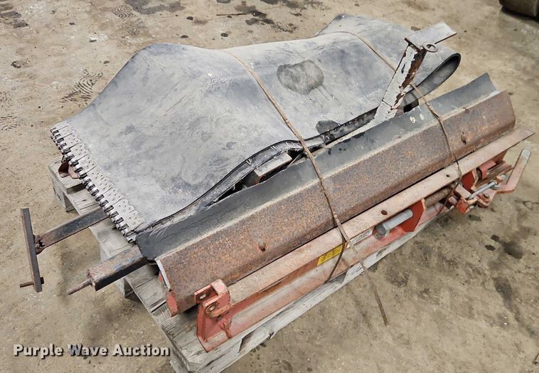 image for item EO4964 HTC 1800 tailgate conveyor